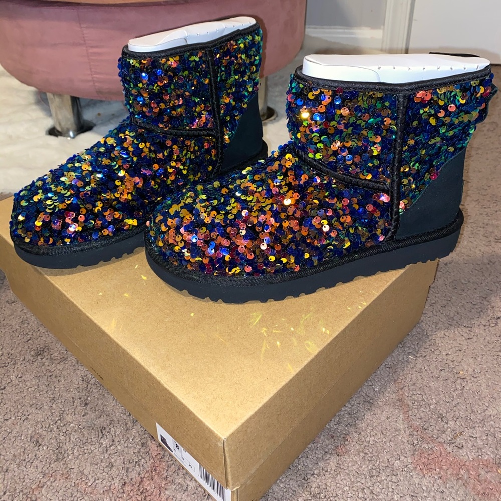 !!SOLD!! UGG• LIMITED EDTION🤍